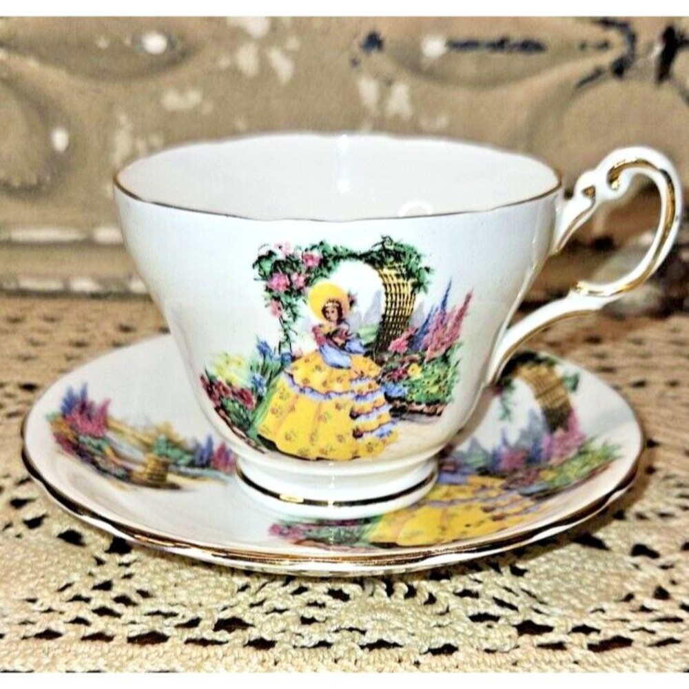 Victoria C&E Southern Belle Lady Floral Yellow Dress English Garden 2-Pc Set Vtg